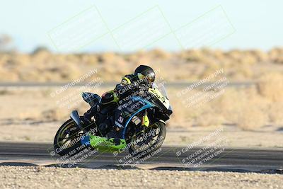 media/Dec-07-2025-CVMA (Sun) [[3e7d2de5dc]]/Race 18-Formula Twins-Formula 40 UL/